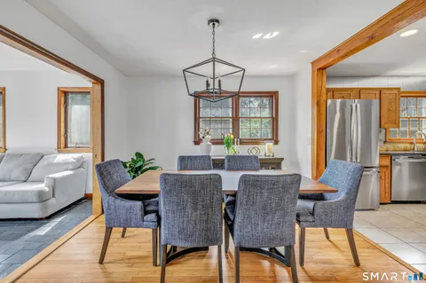$889,000 | 16 Mountain Road, Wilton, CT 06897