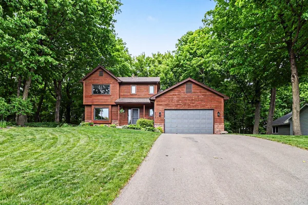 $465,000 | 2714 Shadow Wood Court, Chaska, MN 55318