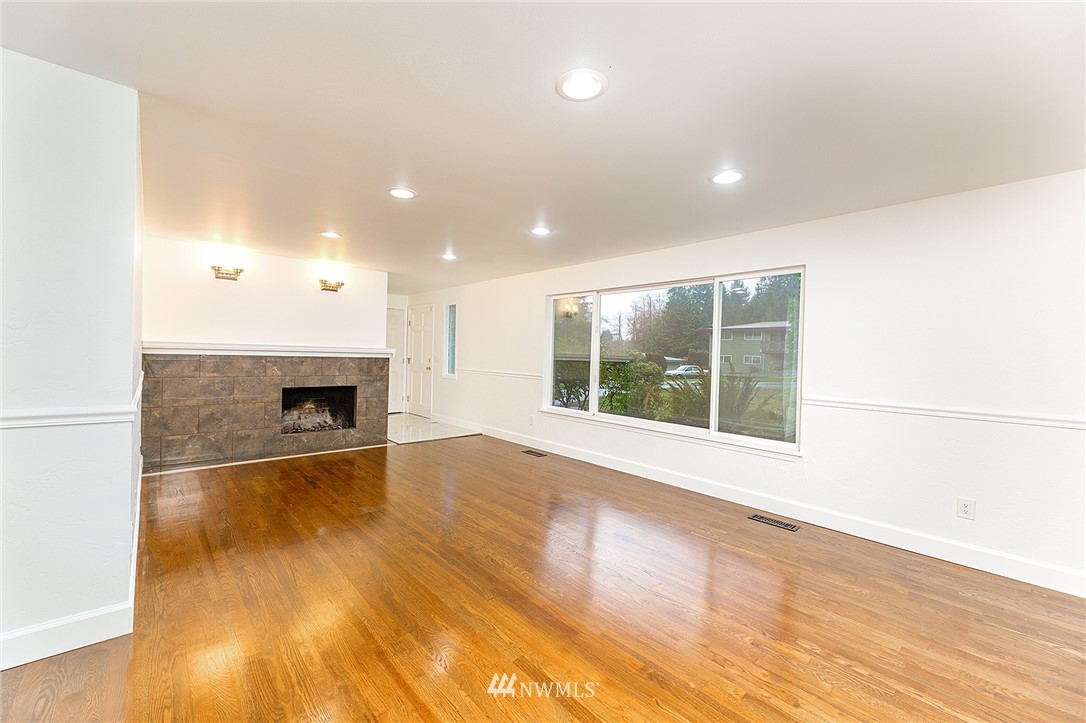 14505 Southeast 178th Place Renton, WA 98058 - Photo 2 of 25 Gallery Image 2