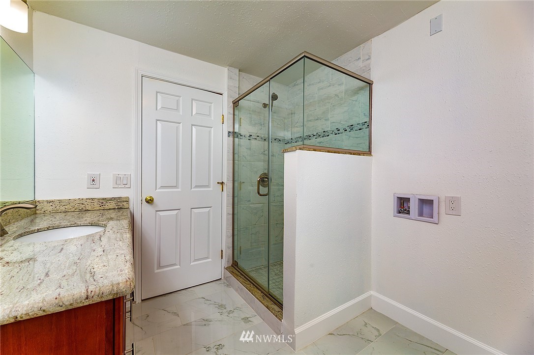 14505 Southeast 178th Place Renton, WA 98058 - Photo 12 of 25 Gallery Image 12