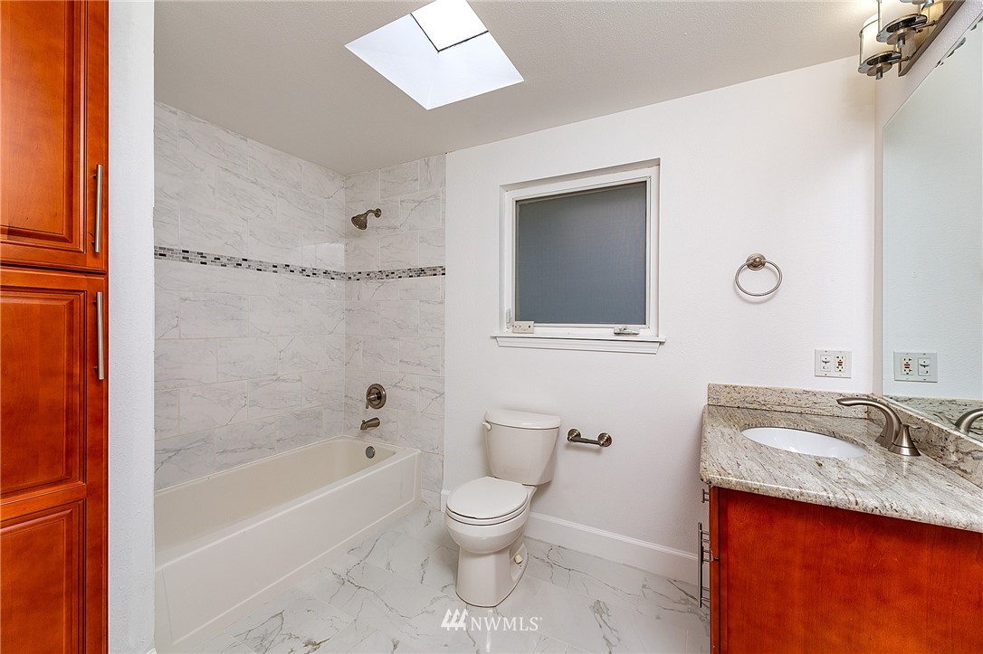 14505 Southeast 178th Place Renton, WA 98058 - Photo 16 of 25 Gallery Image 16