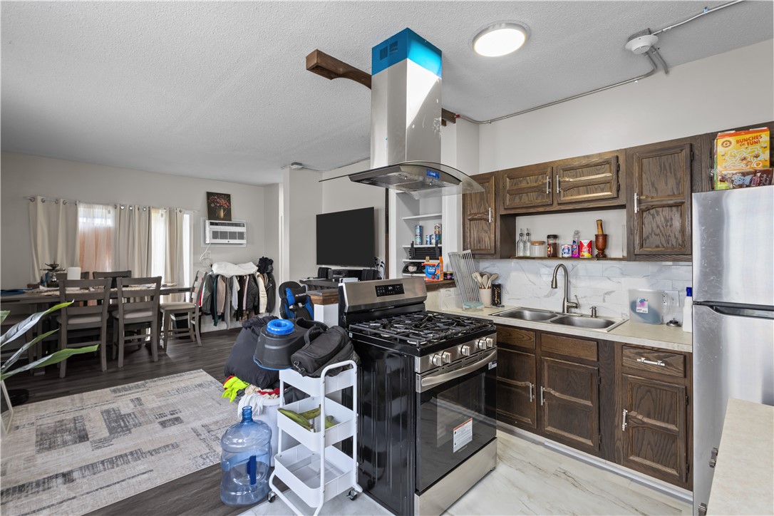 129 Academy Avenue Providence, RI 02908 - Photo 25 of 49