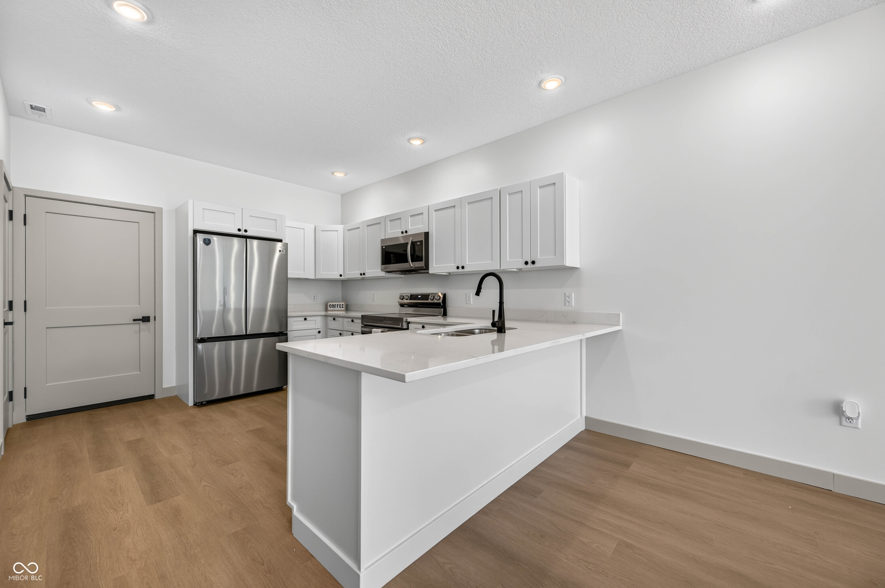 45 South Beatty Street Columbus, IN 47201 - Photo 16 of 70
