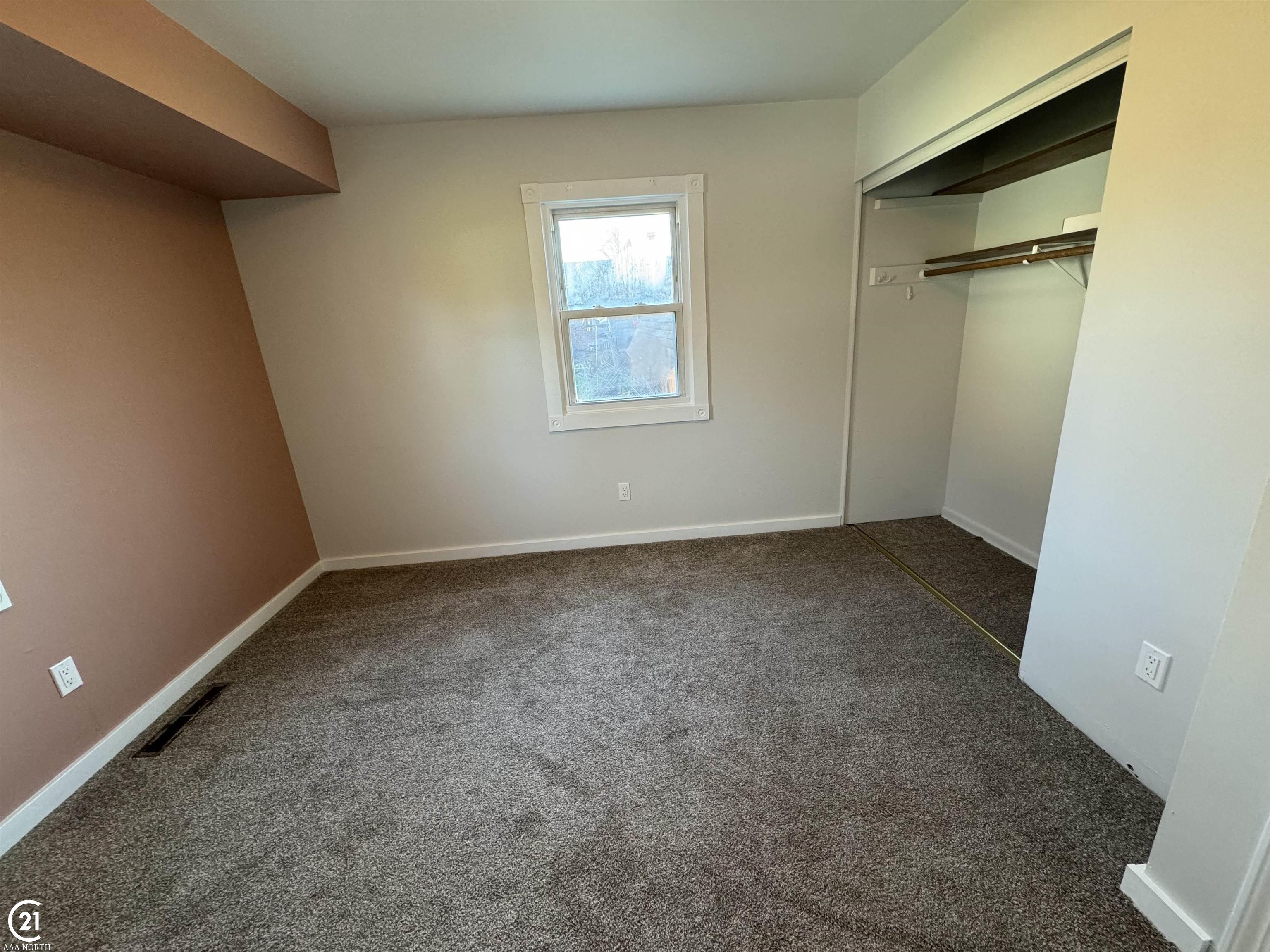 4485 Old Carriage Road Flint, MI 48507 - Photo 15 of 25 Gallery Image 15