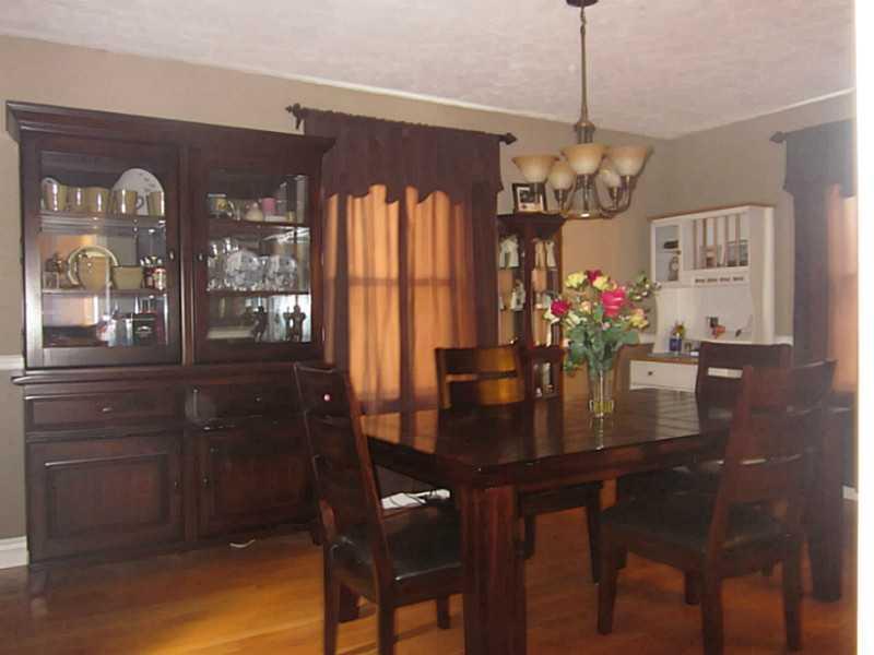 208 Dover Road Springfield, OH 45504 - Photo 8 of 20