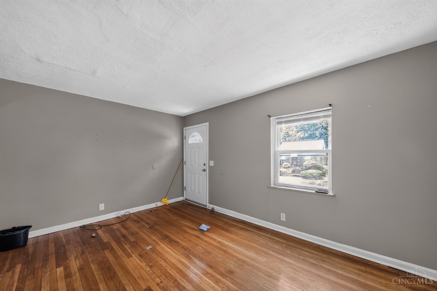 5804 Argus Road Cincinnati, OH 45224 - Photo 5 of 30