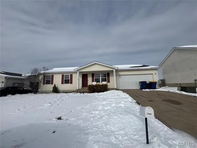 $220,000 | 2419 Balboa Circle, Warrenton, MO 63383