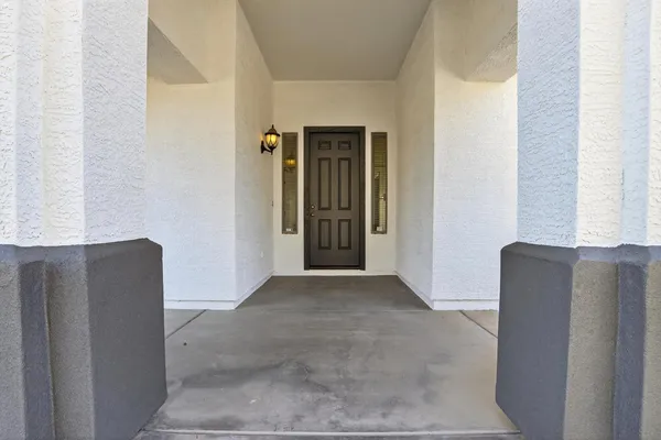 $2,600 | 18711 East Raven Drive, Queen Creek, AZ 85142