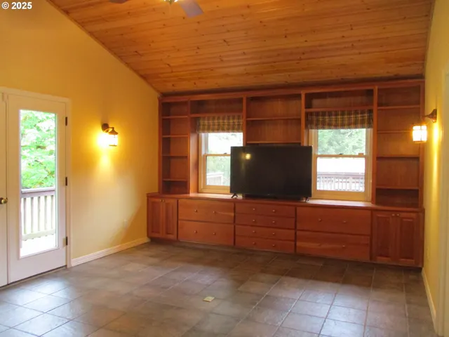 $777,250 | 13580 Keasey Road, Vernonia, OR 97064