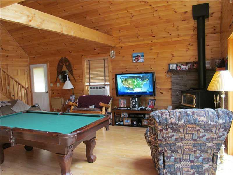 2233 Middle Road Sidney, ME 04330 - Photo 7 of 20 Living Room.