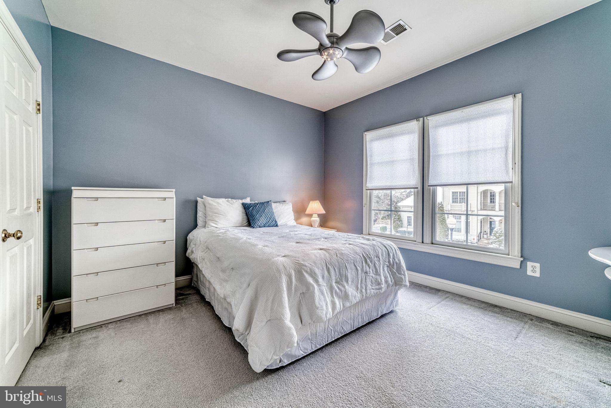 9293 Sumner Lake Boulevard Manassas, VA 20110 - Photo 28 of 49 Bedroom 3