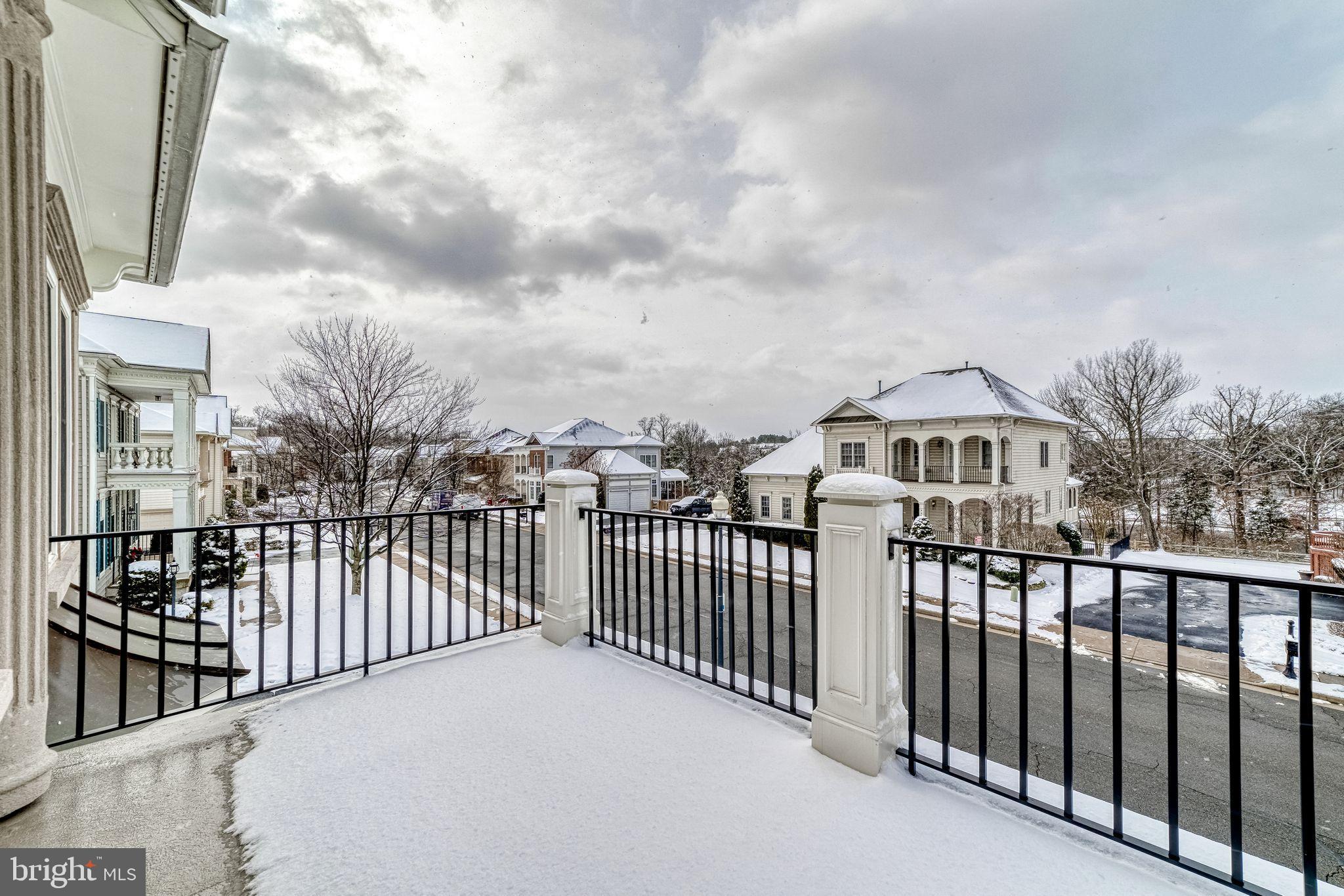 9293 Sumner Lake Boulevard Manassas, VA 20110 - Photo 31 of 49 Bedroom 4 Walkout Balcony w/Lake View