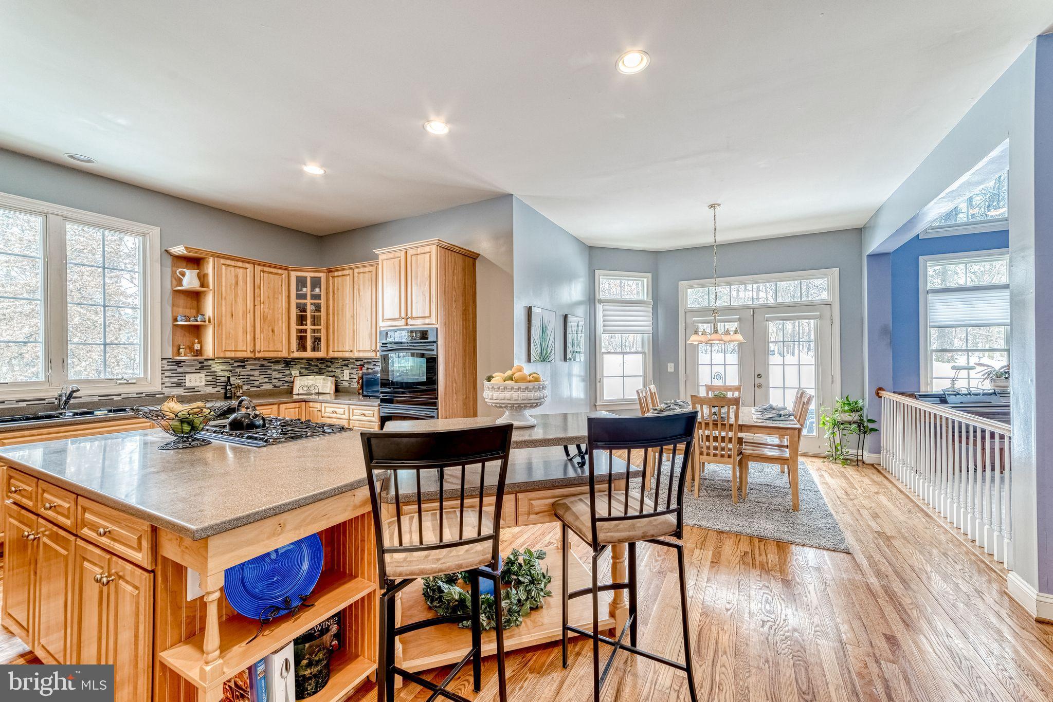 9293 Sumner Lake Boulevard Manassas, VA 20110 - Photo 5 of 49 Island Kitchen