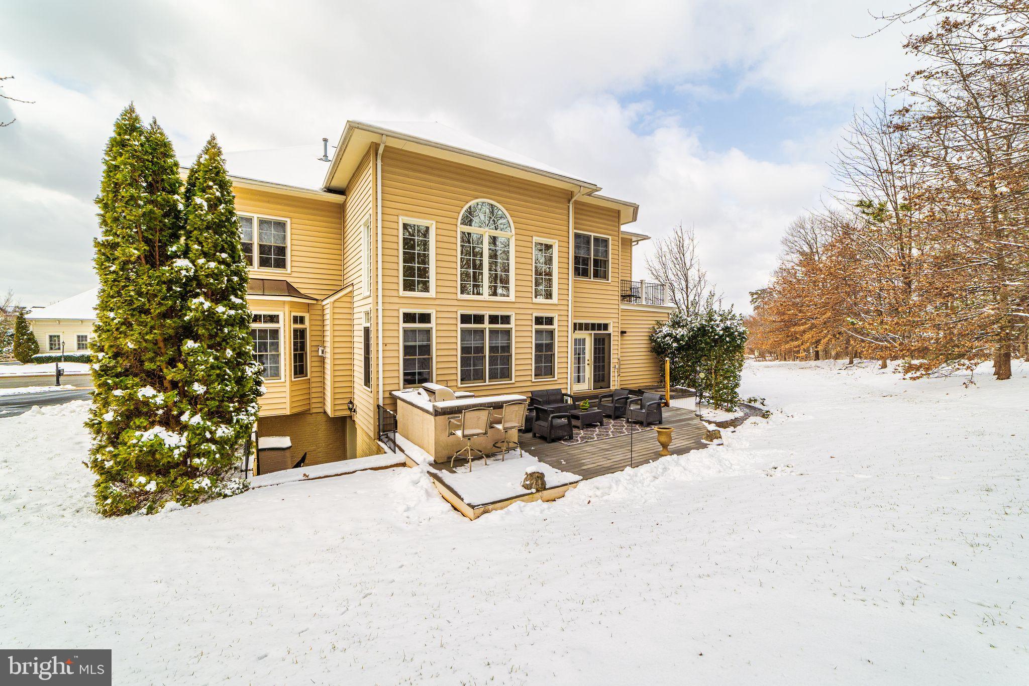9293 Sumner Lake Boulevard Manassas, VA 20110 - Photo 46 of 49 Exterior Rear