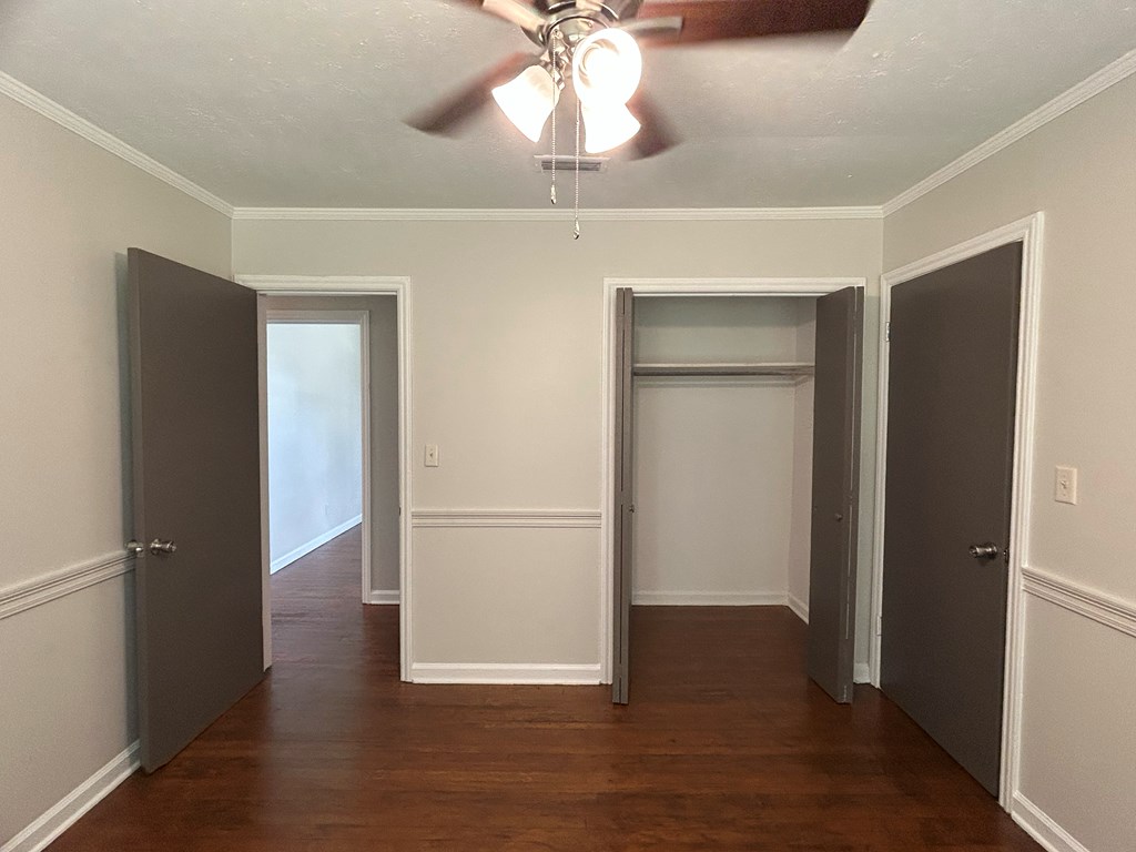 106 Tv Road Dothan, AL 36301 - Photo 15 of 35 Middle Bedroom, Closet, Hall