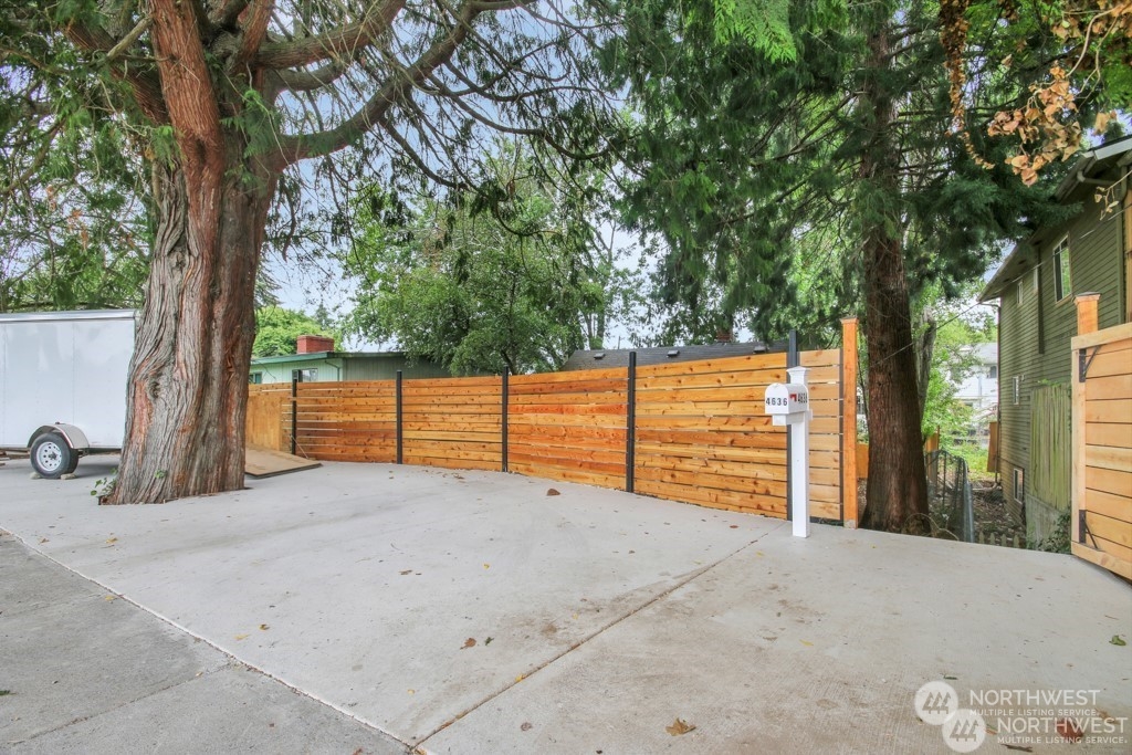 4636 South Othello Street Seattle, WA 98118 - Photo 25 of 33