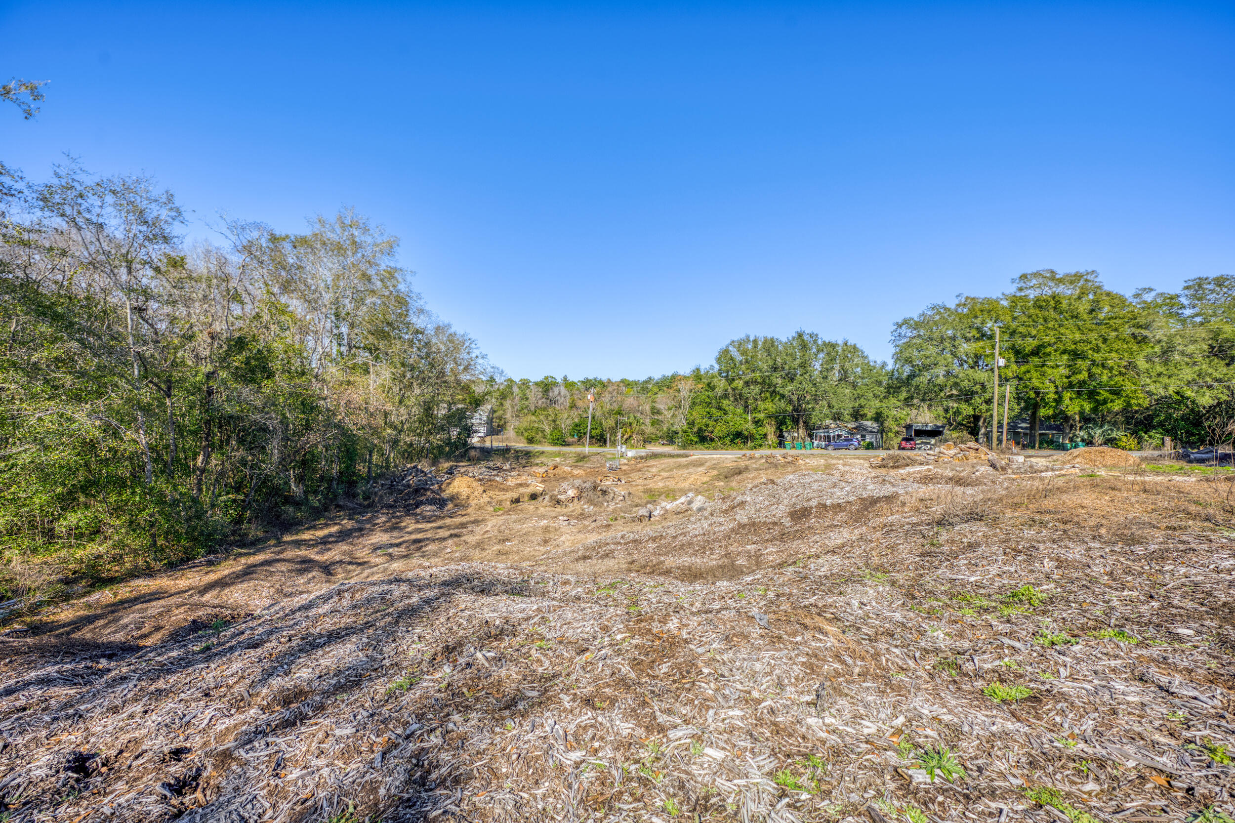 311 Kelly Road Niceville, FL 32578 - Photo 12 of 13 a view of mountain view with trees