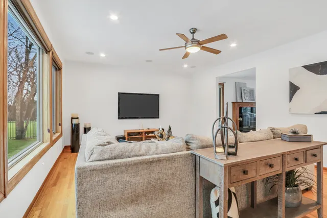 $675,000 | 1168 Vineyard Drive, Gurnee, IL 60031