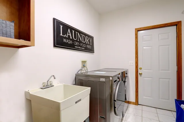 $675,000 | 1168 Vineyard Drive, Gurnee, IL 60031