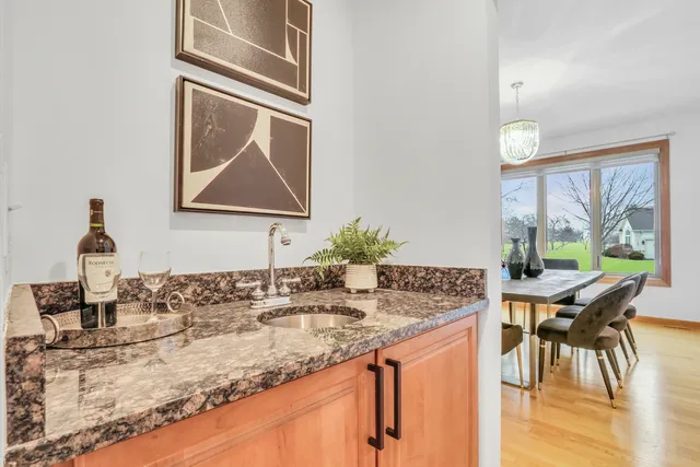 $675,000 | 1168 Vineyard Drive, Gurnee, IL 60031