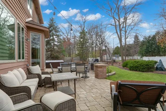 $675,000 | 1168 Vineyard Drive, Gurnee, IL 60031