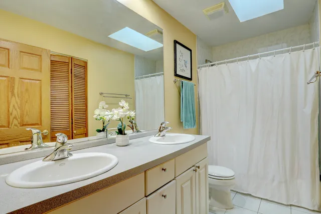 $675,000 | 1168 Vineyard Drive, Gurnee, IL 60031