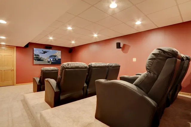 $675,000 | 1168 Vineyard Drive, Gurnee, IL 60031