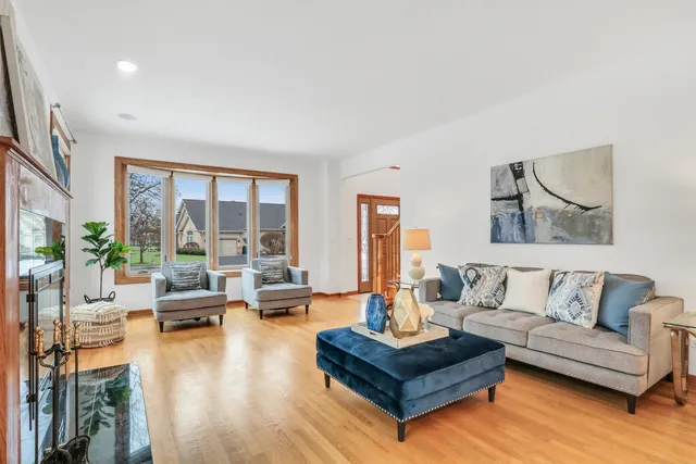 $675,000 | 1168 Vineyard Drive, Gurnee, IL 60031