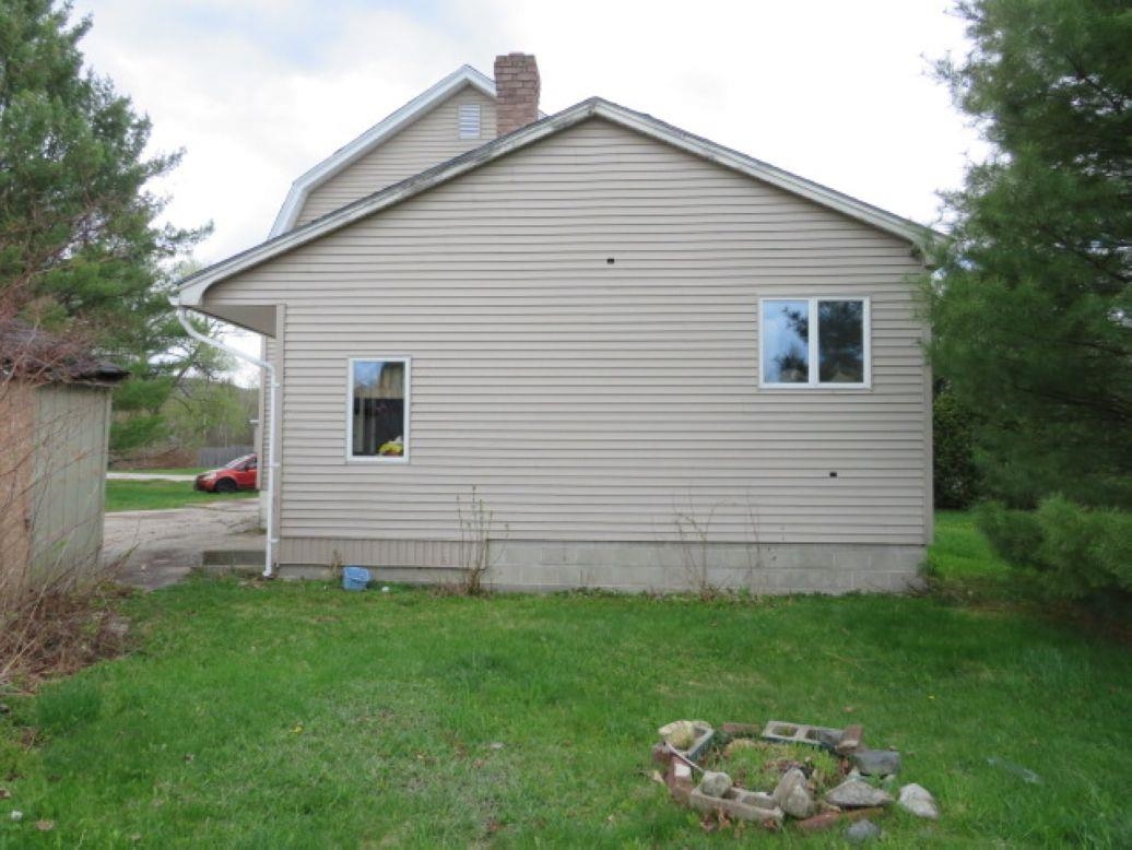 25 Turcotte Street Berlin, NH 03570 - Photo 2 of 18