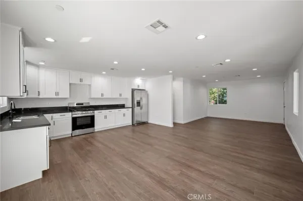 $3,495 | 7445 Balcom Avenue, Reseda, CA 91335
