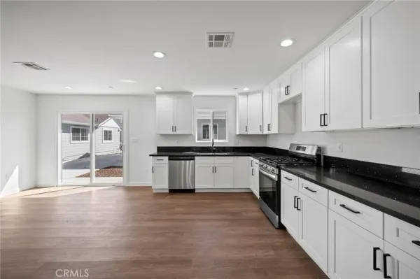 $3,495 | 7445 Balcom Avenue, Reseda, CA 91335