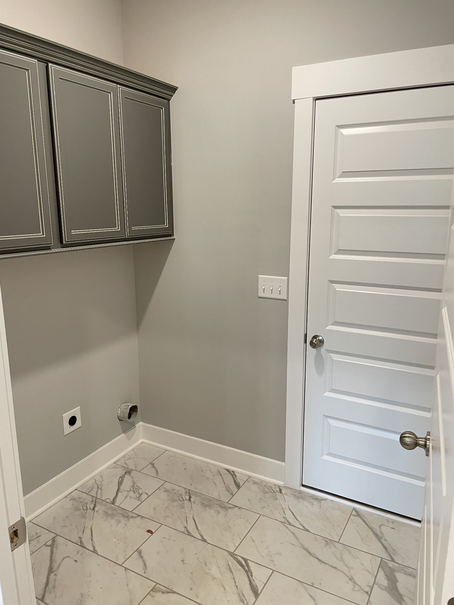 2423 Fig Drive Murfreesboro, TN 37127 - Photo 19 of 37 a view of closet area