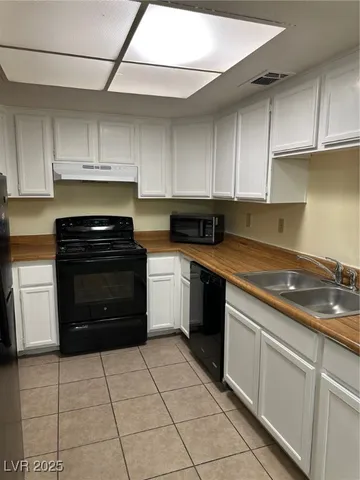 $1,175 | 1602 Justin Court, Unit 1602, Henderson, NV 89011