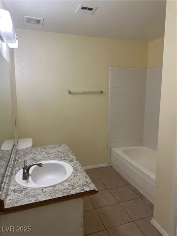 $1,175 | 1602 Justin Court, Unit 1602, Henderson, NV 89011