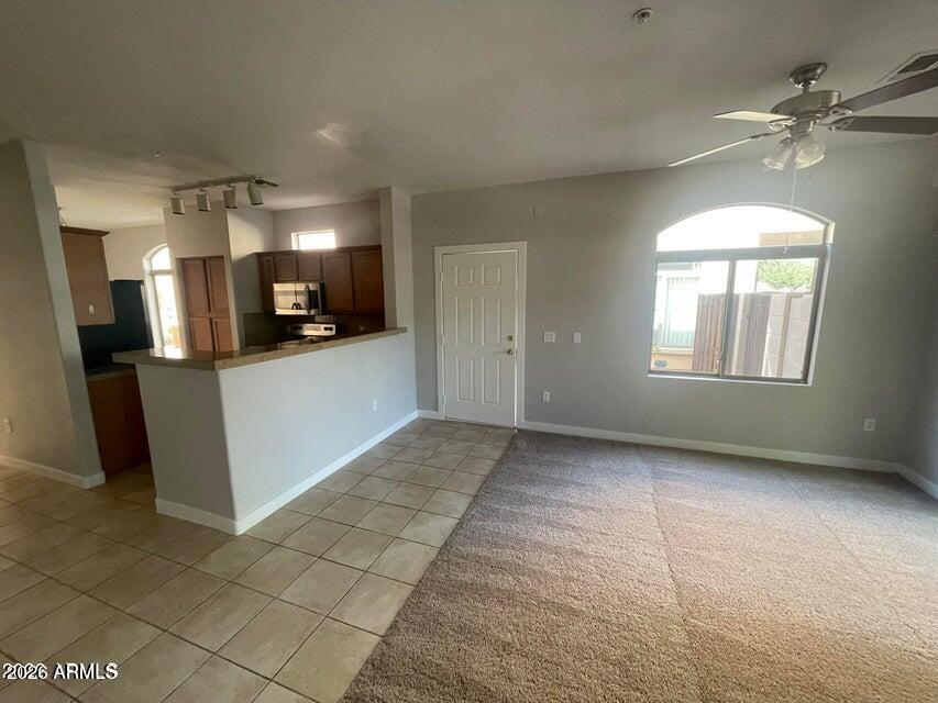 2401 East Rio Salado Parkway, Unit 1152 Tempe, AZ 85288 - Photo 6 of 21 06 Great Room