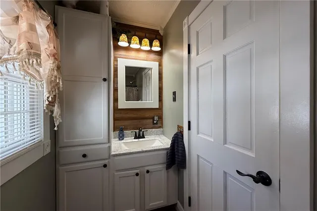 $239,900 | 3037 East Main Street, West Middlesex, PA 16159