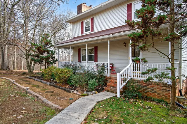 $449,900 | 653 Ponder Lane, Smithville, TN 37166