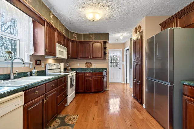 $449,900 | 653 Ponder Lane, Smithville, TN 37166