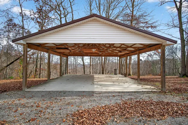 $449,900 | 653 Ponder Lane, Smithville, TN 37166