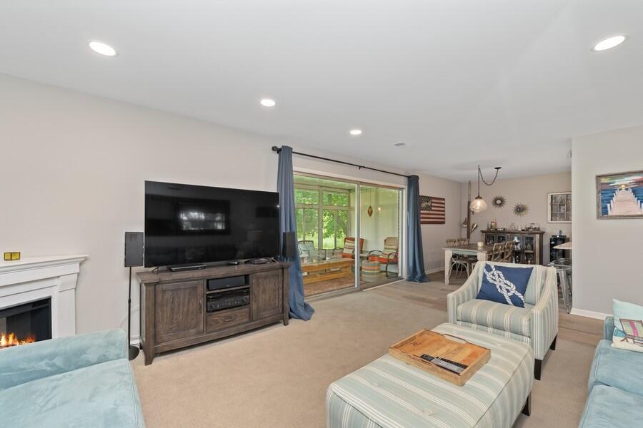 352 County Road B, Unit 12 Fontana, WI 53125 - Photo 12 of 17 10_352CoRdB_2010_Small