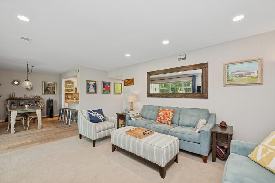 352 County Road B, Unit 12 Fontana, WI 53125 - Photo 13 of 17 11_352CoRdB_2011_Small