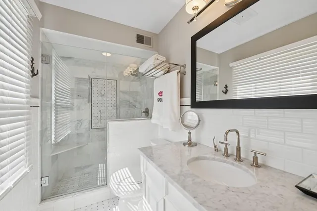 $329,900 | 352 County Road B, Unit 12, Fontana, WI 53125