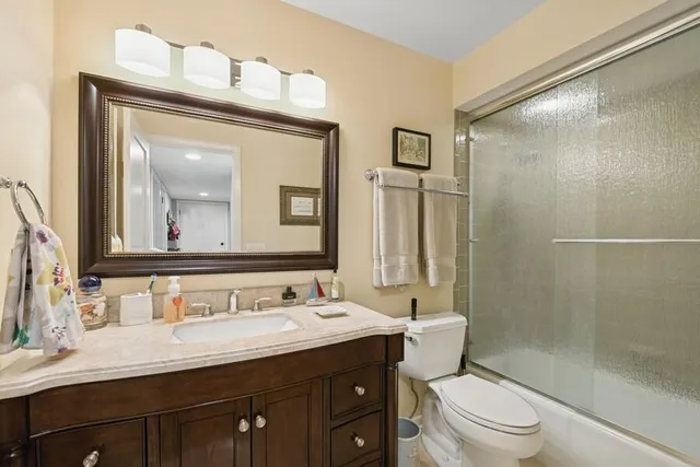 $329,900 | 352 County Road B, Unit 12, Fontana, WI 53125