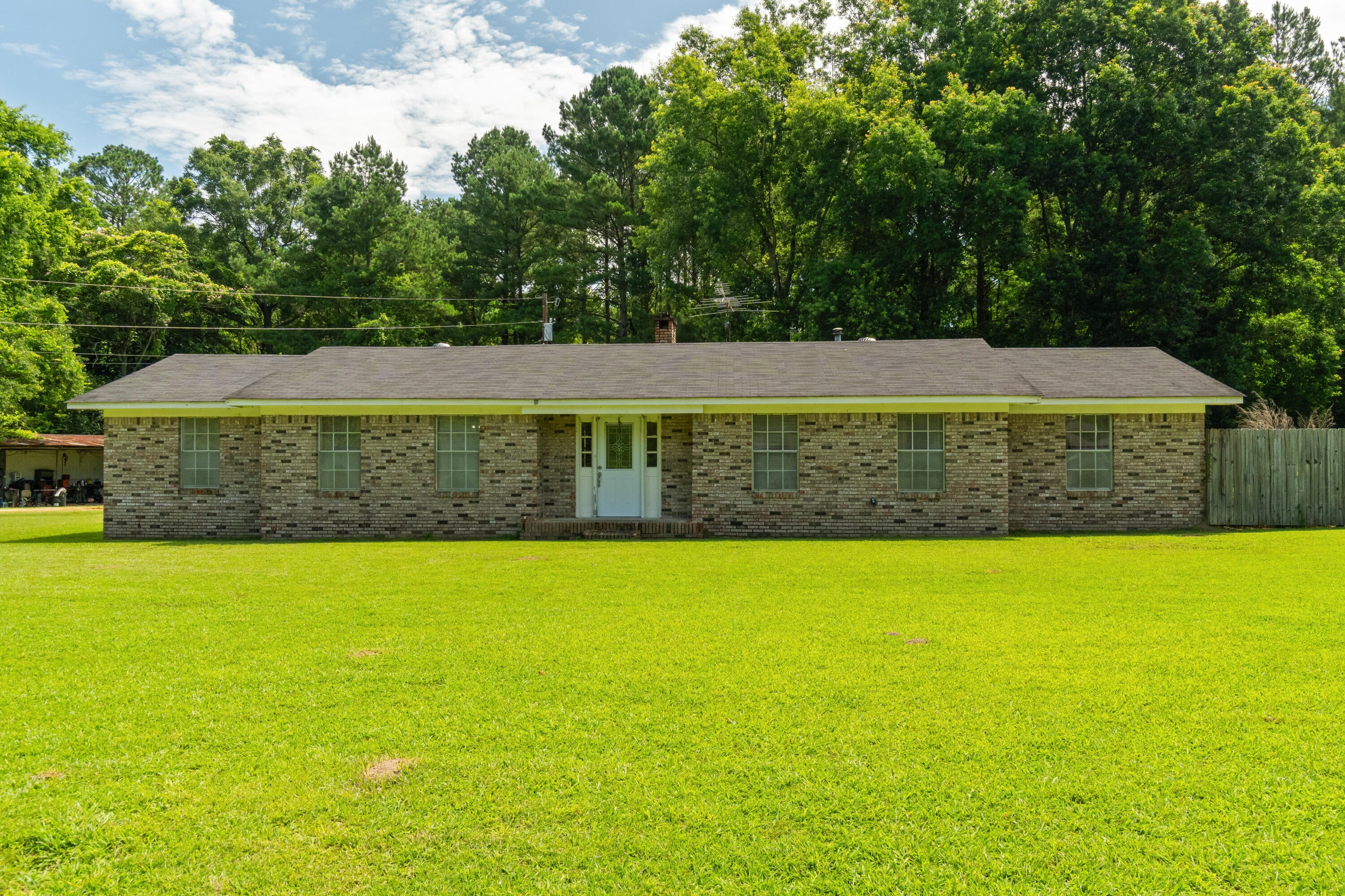 955 Clara Road Waynesboro, MS 39367 - Photo 1 of 45 Gallery Image 1