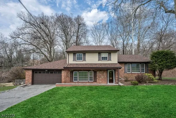 $1,175,000 | 9 Oxford Drive, Livingston, NJ 07039