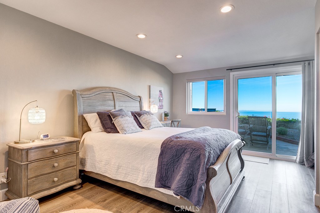 33531 Marlinspike Drive Dana Point, CA 92629 - Photo 17 of 52 a bedroom with a bed and a window