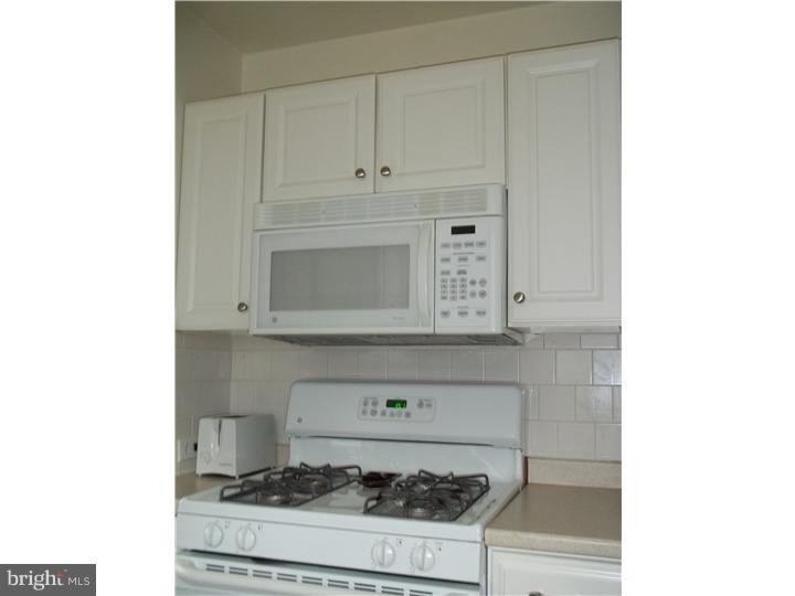 893 Morefield Road Philadelphia, PA 19115 - Photo 12 of 13