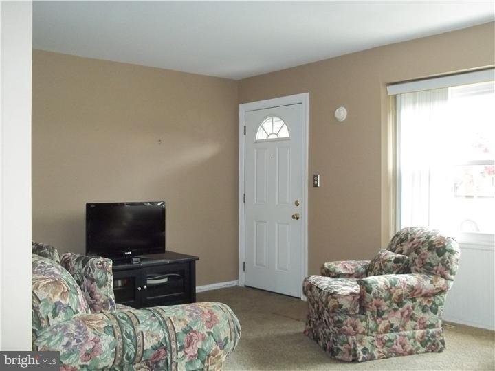 893 Morefield Road Philadelphia, PA 19115 - Photo 7 of 13