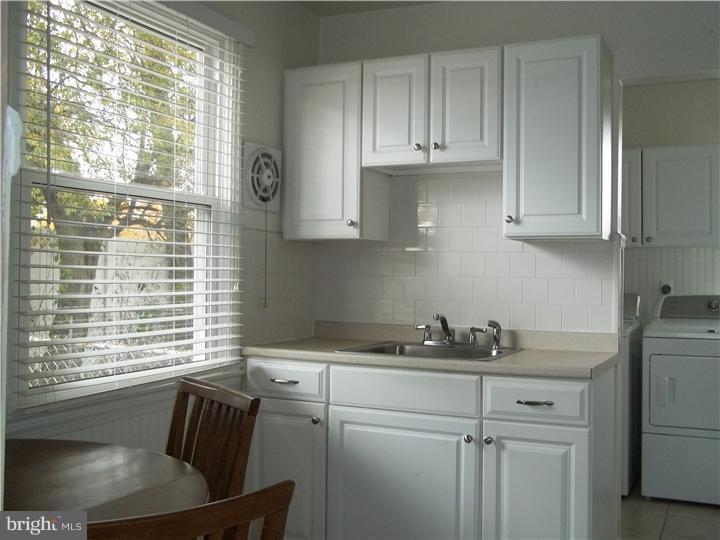 893 Morefield Road Philadelphia, PA 19115 - Photo 10 of 13