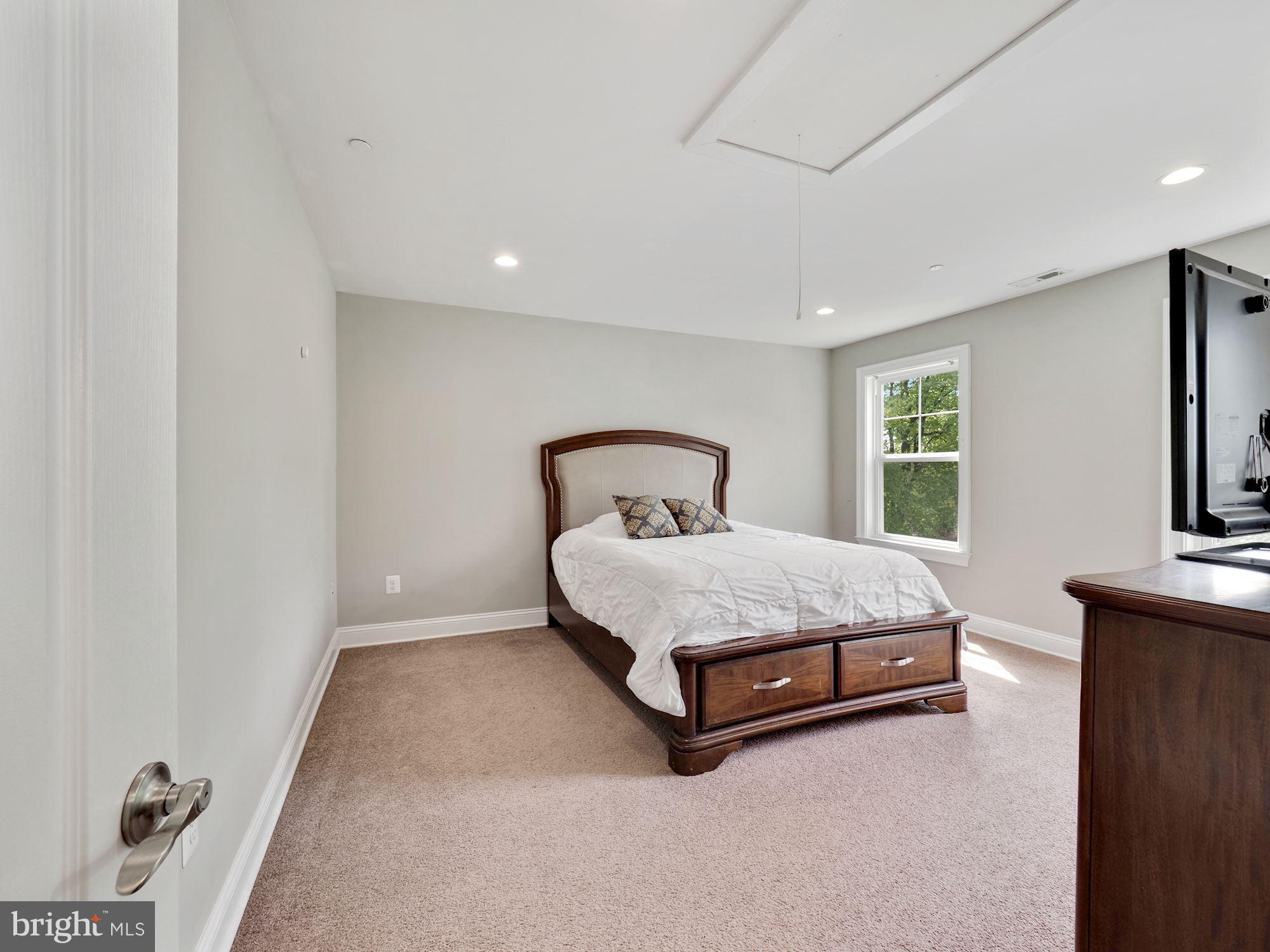 2500 Forest Glen Road Silver Spring, MD 20910 - Photo 22 of 41